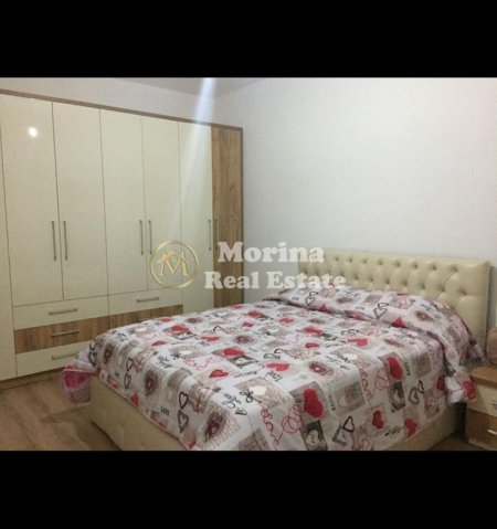 Tirane, jepet me qera apartament 3+1 Kati 1, 100 m² 700 € (Qyteti Studenti)