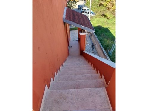 Tirane, Shitet Vile 3 Kateshe, me  300 m²ndertim dhe 370m2 truall, per  295.000 € (Porcelani)