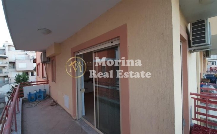 Tirane, jepet me qera apartament 2+1 Kati 4, 100 m² 750 € (Liqeni i Thate)