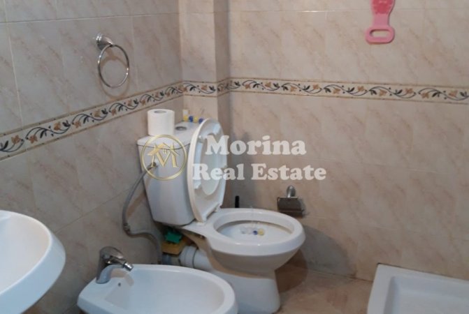 Tirane, jepet me qera apartament 4+1 Kati 1, 250 m² 1.400 € (Sauk)
