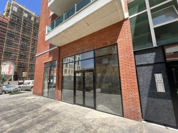 Tirane, jepet me qera apartament Kati 0, 81 m² 1.000 Euro (UNAZA E RE)