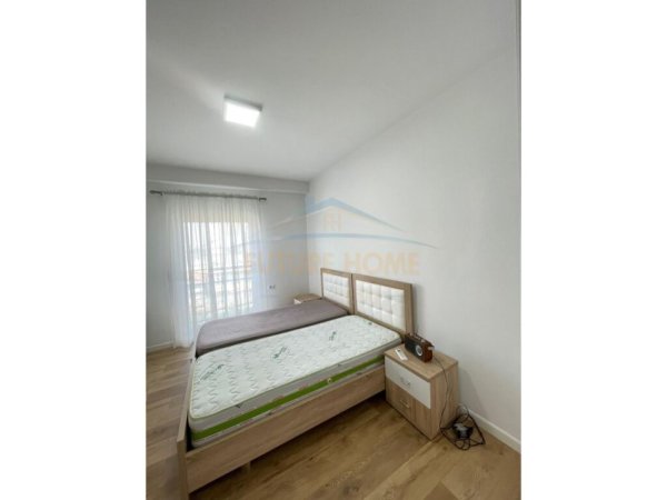 Tirane, jepet me qera apartament 2+1+Ballkon Kati 2, 90 m² 700 € (JORDAN MISJA)