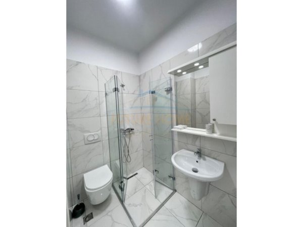 Tirane, jepet me qera apartament 2+1+Ballkon Kati 2, 90 m² 700 € (JORDAN MISJA)
