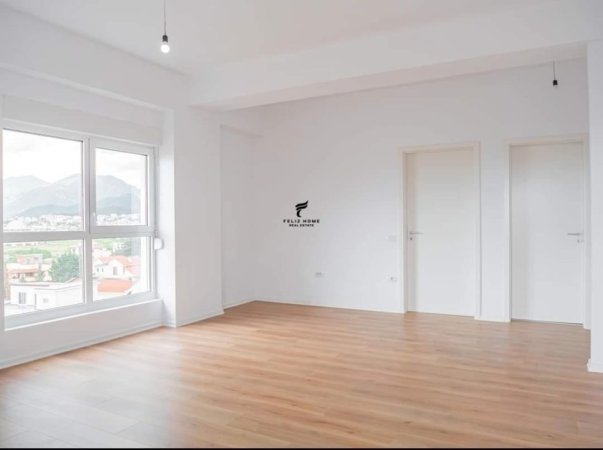 Tirane, jepet me qera apartament 1+1+Ballkon Kati 2, 62 m² 350 € (ALI DEMI)