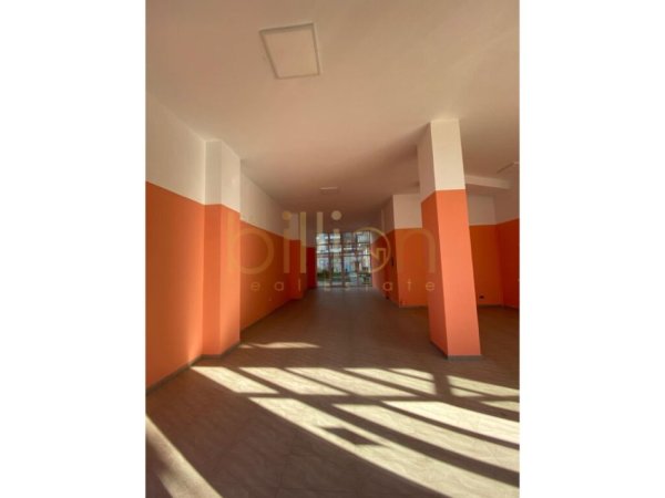 Tirane, shitet ambjent biznesi Kati 0, 118 m² 271.400 € (RRUGA JORDAN MISJA, Tirana, Albania)