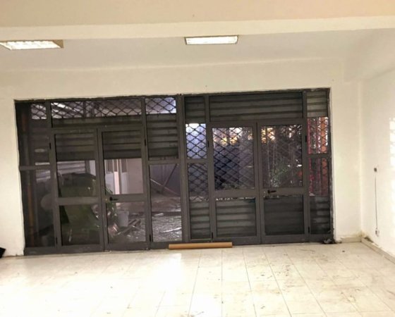 Shitet Dyqan Kati 0, 55 m² 70.000 € (Komuna e Parisit)