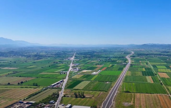 Tirane, shitet toke , 7.500 m² 1.275.000 € (Kashar)
