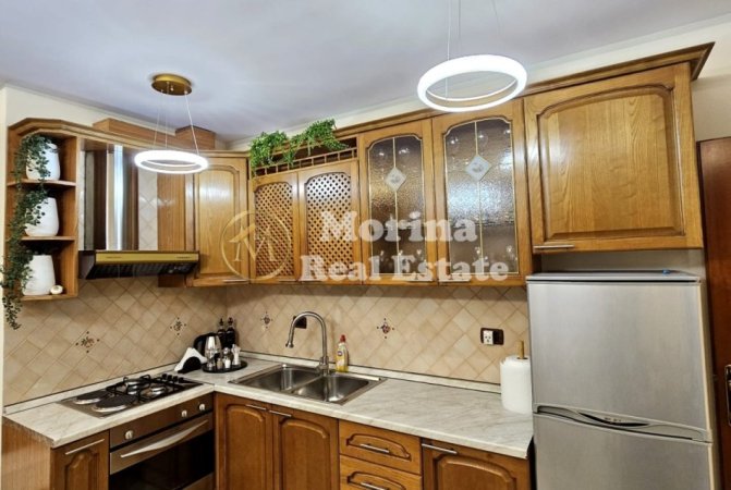 Tirane, jepet me qera apartament 2+1 Kati 4, 95 m² 500 € (Komisariati Nr 4)