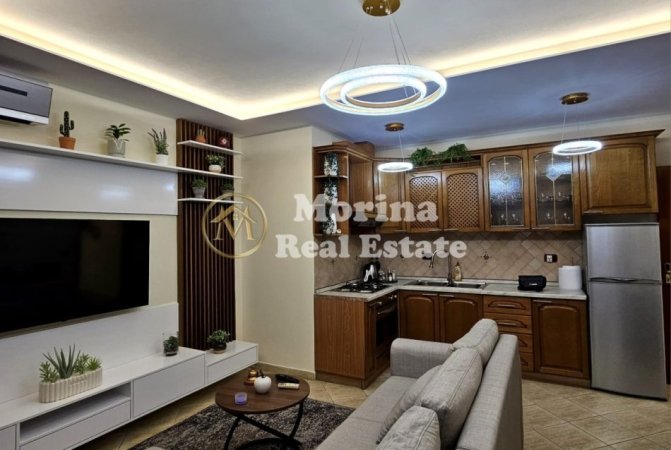 Tirane, jepet me qera apartament 2+1 Kati 4, 95 m² 500 € (Komisariati Nr 4)