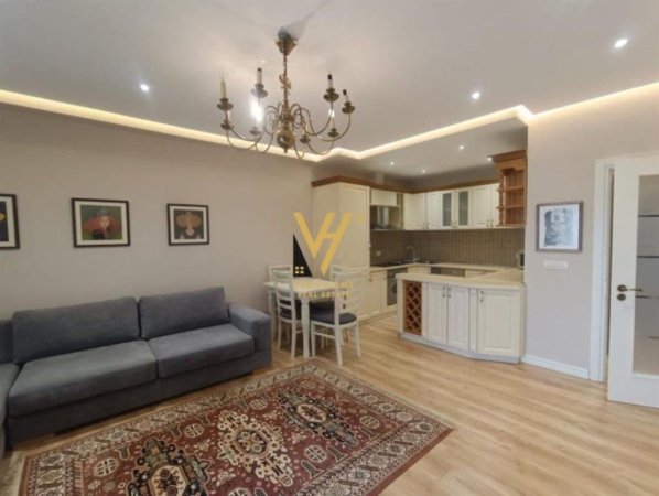 Tirane, jepet me qera apartament 1+1+Ballkon Kati 9, 70 m² 800 € (SHKOLLA E BALETIT)