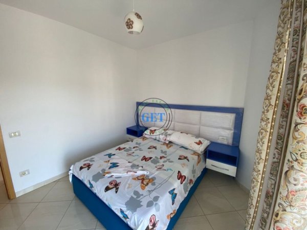 Durres, jepet me qera apartament 2+1+Ballkon Kati 10, 85 m² 400 € (Stacioni i Trenit, Durrës)