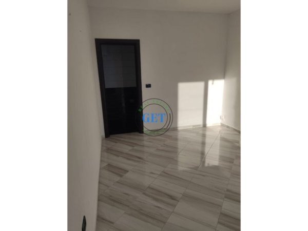 Durres, jepet me qera apartament 2+1+Ballkon Kati 6, 101 m² 260 € (Ish-URT, Durrës)