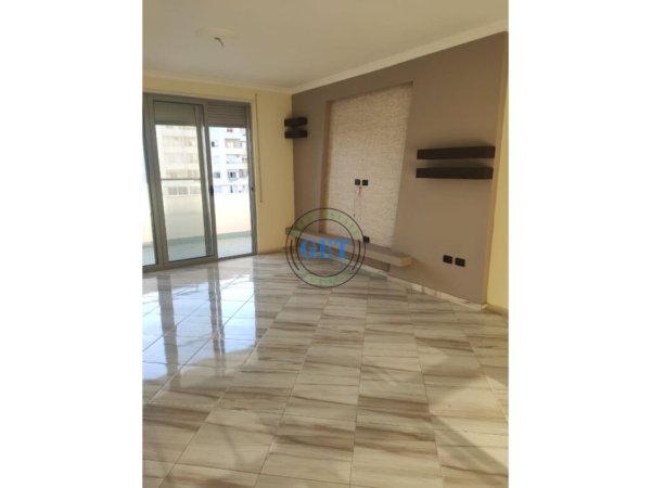 Durres, jepet me qera apartament 2+1+Ballkon Kati 6, 101 m² 260 € (Ish-URT, Durrës)
