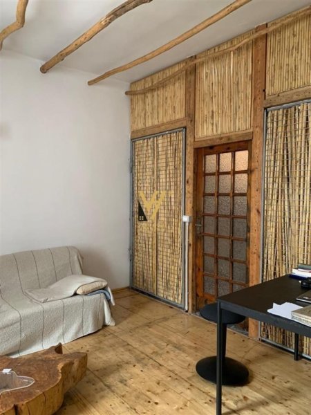 Tirane, jepet me qera apartament 1+1+Ballkon Kati 4, 74 m² 700 € (SHALLVARET)