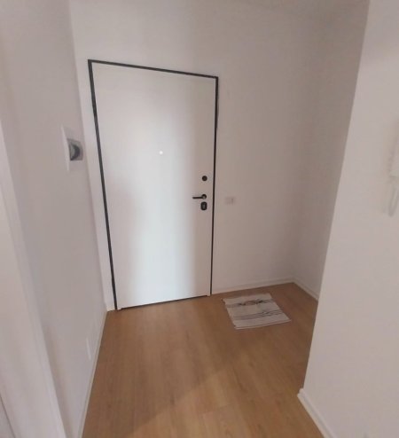 Tirane, jepet me qera apartament 2+1 Kati 4, 93 m² 800 € (Rruga e Kavajes)