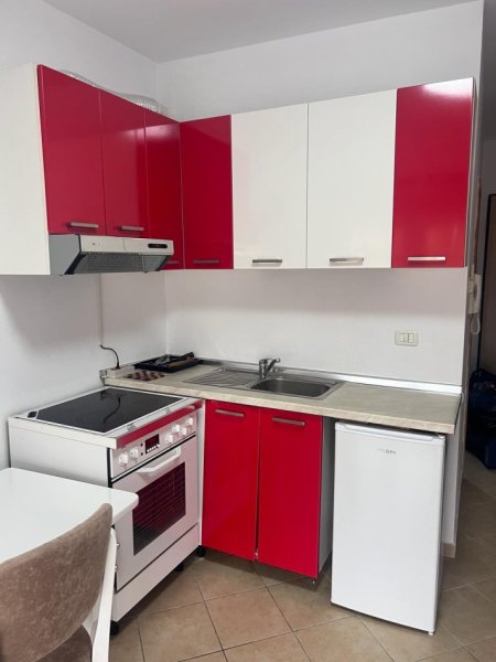 Tirane, shitet apartament 1+1 Kati 4, 60 m² 115.000 € (Rruga e Kavajes)