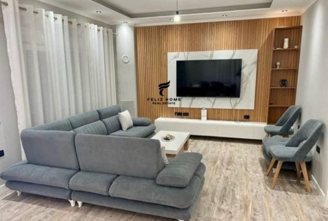 Tirane, jepet me qera apartament 2+1+Ballkon Kati 1, 76 m² 500 € (ALI DEMI)