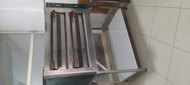 Shkembi Kavajes, shes dyqan 4.500 Euro (Okazion,shiten pajisje picerie sh te mira)