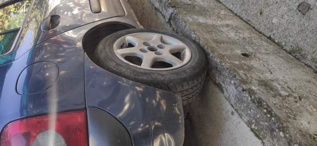 Tirane, shes makine per pjese kembimi Renault Viti 2003, 0