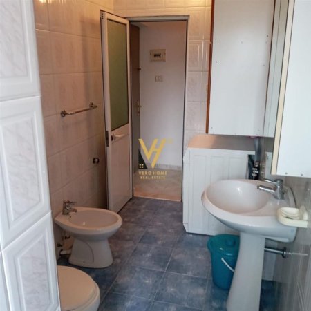 Tirane, jepet me qera apartament 1+1+Ballkon Kati 3, 51 m² 500 € (RRUGA MYSLYM SHYRI)
