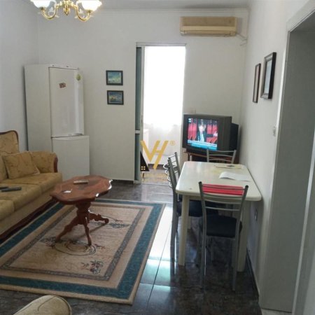 Tirane, jepet me qera apartament 1+1+Ballkon Kati 3, 51 m² 500 € (RRUGA MYSLYM SHYRI)