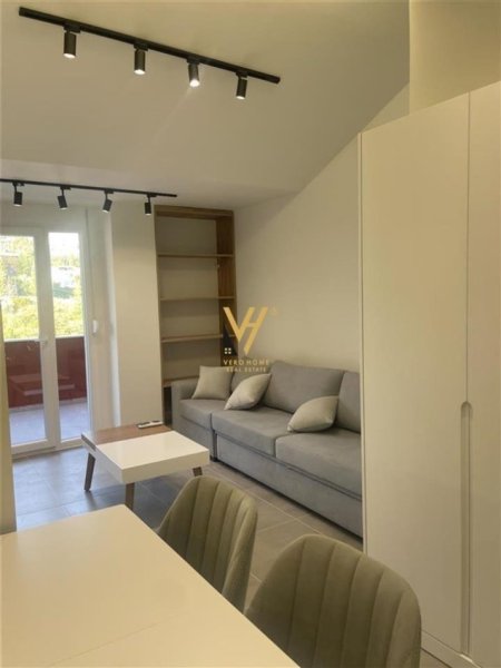Tirane, jepet me qera apartament 1+1+Ballkon Kati 5, 67 m² 500 € (DAJT)