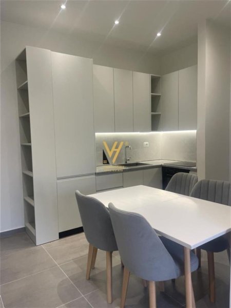 Tirane, jepet me qera apartament 1+1+Ballkon Kati 5, 67 m² 500 € (DAJT)