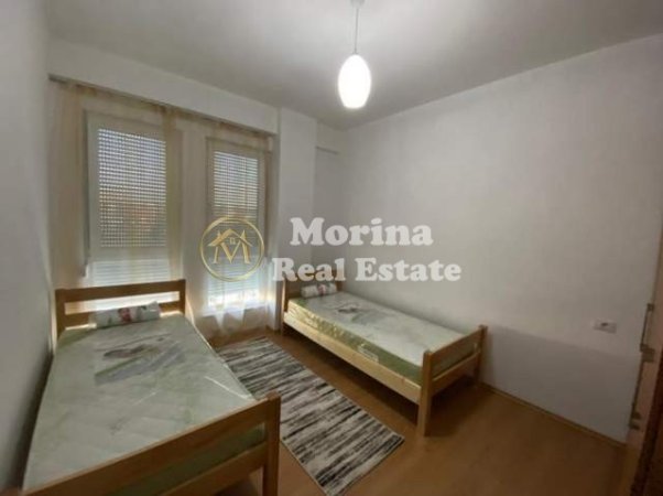 Tirane, jepet me qera apartament 3+1 Kati 5, 130 m² 650 € (5 Maji)