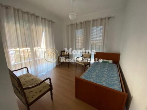Tirane, jepet me qera apartament 3+1 Kati 5, 130 m² 650 € (5 Maji)