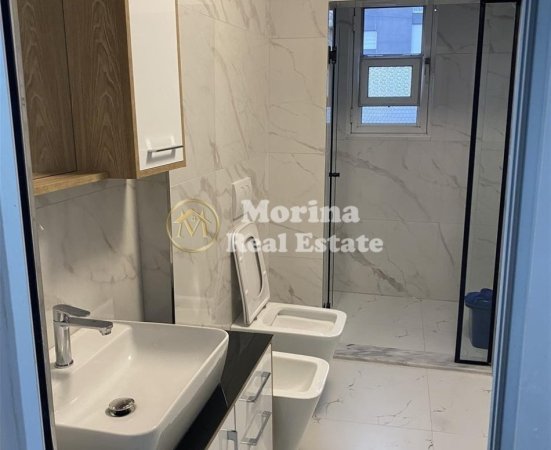 Tirane, jepet me qera apartament 2+1 , 75 m² 500 € (Oxhaku)