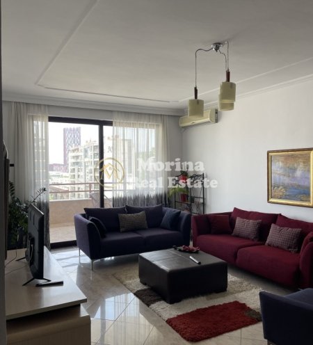 Tirane, jepet me qera apartament 2+1 Kati 2, 145 m² 800 € (Blloku)