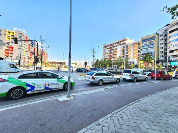Shitet Dyqan/Zyrë Ultra Okazion 🔥 (1230€/M2) K.2 📍 ASTIR -  || 425.000€ || Fiks Te Rossman  Lala | 4.3m e Larte // Open Space  OR: J-P