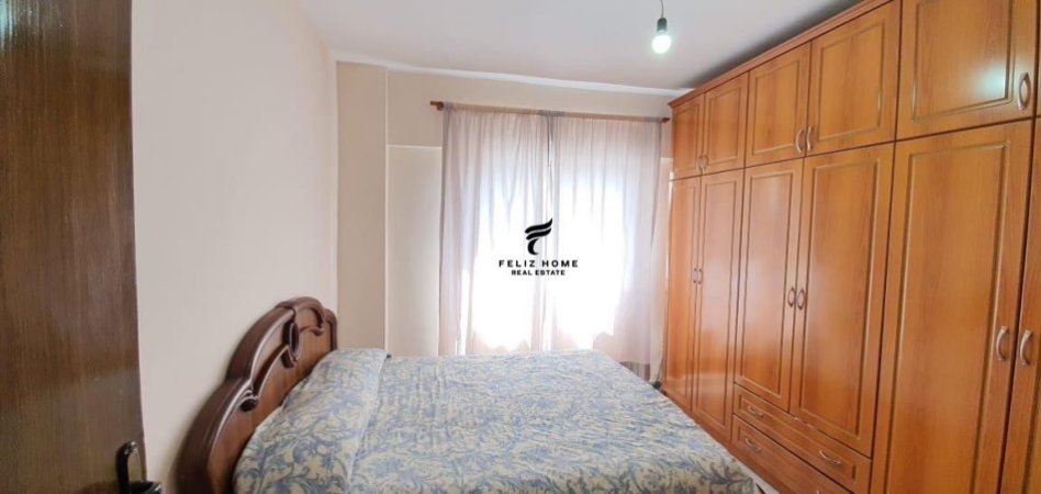 Tirane, jepet me qera apartament 2+1 Kati 5, 85 m² 500 € (LAPRAKE)