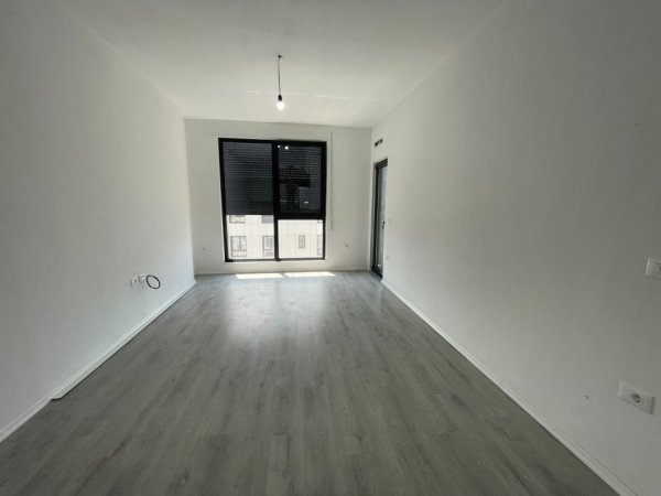 Tirane, shitet apartament 1+1 Kati 8, 61 m² 128.000 € (Porcelan)