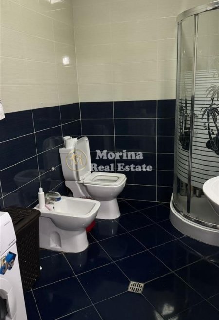 Tirane, jepet me qera apartament 2+1 Kati 3, 120 m² 700 € (Komuna Parisit)