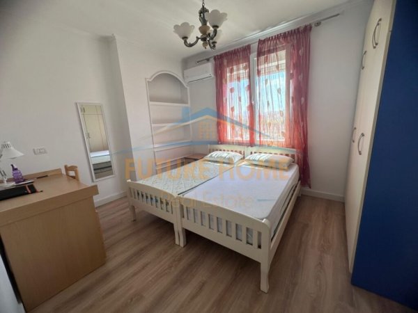 Tirane, jepet me qera apartament 3+1+Ballkon Kati 7, 142 m² 1.200 € (MYSLYM SHYRI)