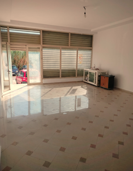 Tirane, shes ambjent biznesi Kati 0, 54 m² 110.000 € (Fabrika e Miellit)