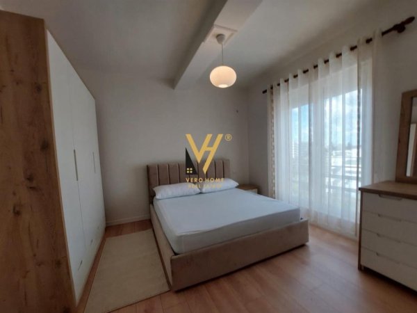 Tirane, jepet me qera apartament 2+1+Ballkon Kati 10, 85 m² 600 € (QYTETI I STUDENTIT)