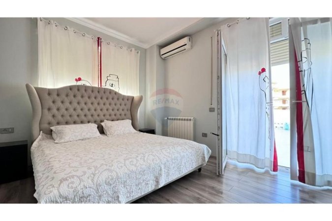 Tirane, jepet me qera apartament 1+1+Aneks+Ballkon , 90 m² 500 € (Fresku)