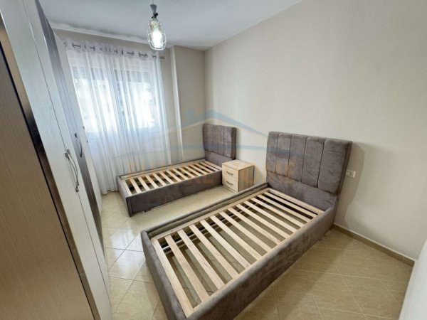 Tirane, shitet apartament 2+1 Kati 3, 102 m² 132000 € (UNAZA E RE)