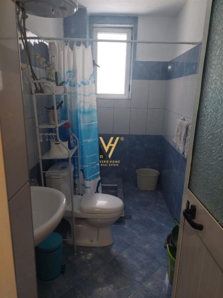Tirane, jepet me qera apartament 1+1+Ballkon Kati 2, 60 m² 600 € (BULEVARDI ZOGU I PARE)
