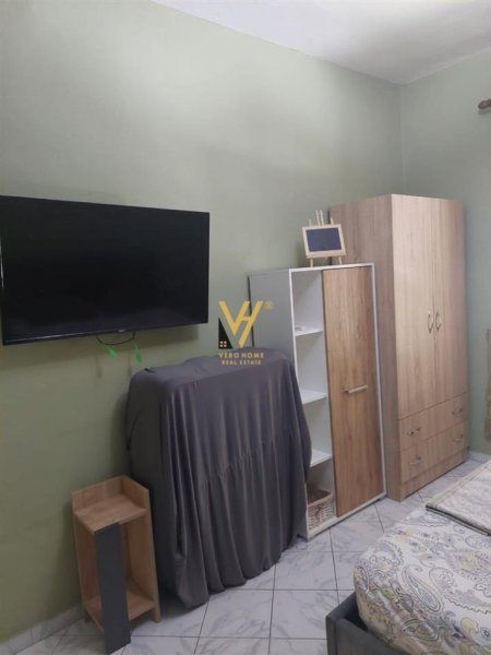 Tirane, jepet me qera apartament 1+1+Ballkon Kati 2, 60 m² 600 € (BULEVARDI ZOGU I PARE)