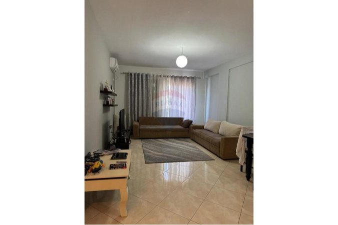 Tirane, shitet apartament 1+1+Aneks+Ballkon Kati 2, 100 m² 127.000 € (Astir)