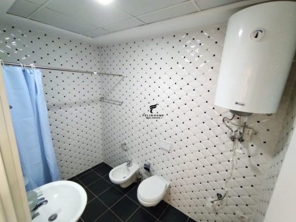 Tirane, jepet me qera apartament 2+1+Ballkon Kati 3, 90 m² 550 € (DON BOSKO)