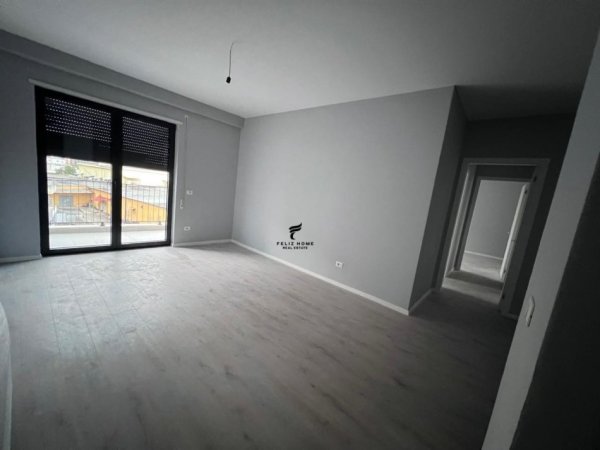 Tirane, jepet me qera apartament 2+1 Kati 3, 96 m² 500 € (STACIONI TRENIT)