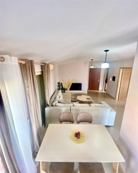 Tirane, jepet me qera apartament 2+1+Ballkon Kati 5, 200 m² 750 € (KOPSHTI ZOOLOGJIK)