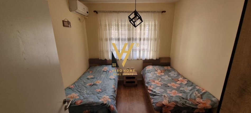 Tirane, jepet me qera apartament 2+1+Ballkon Kati 4, 110 m² 690 € (21 DHJETORI)