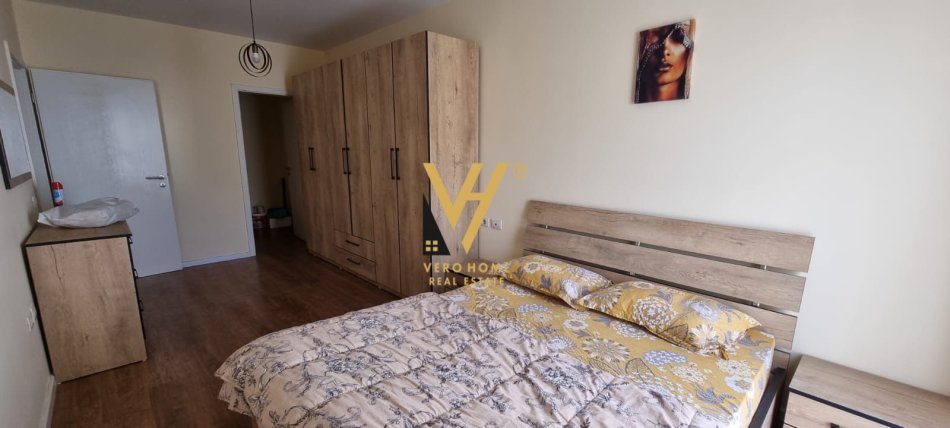 Tirane, jepet me qera apartament 2+1+Ballkon Kati 4, 110 m² 690 € (21 DHJETORI)