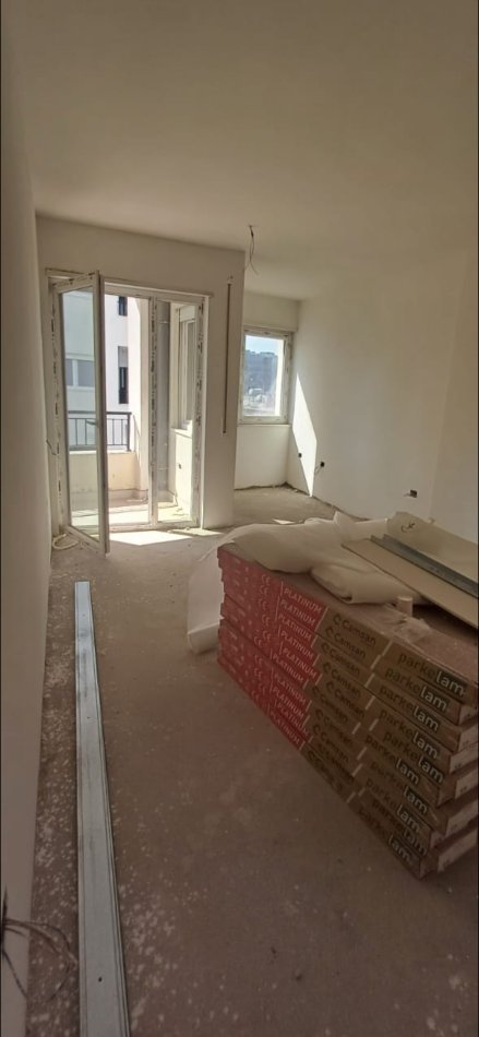 Tirane, shitet apartament 2+1  88 m² 230.000 € (Pasticeri Flora)