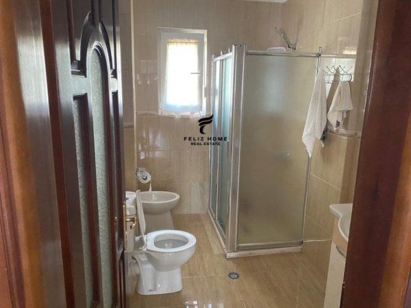 Tirane, jepet me qera apartament 3+1+Ballkon Kati 3, 140 m² 700 € (QYTET STUDENTI)